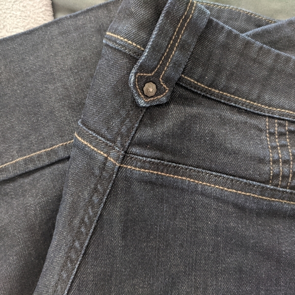 Jeans - Picture 2 of 3